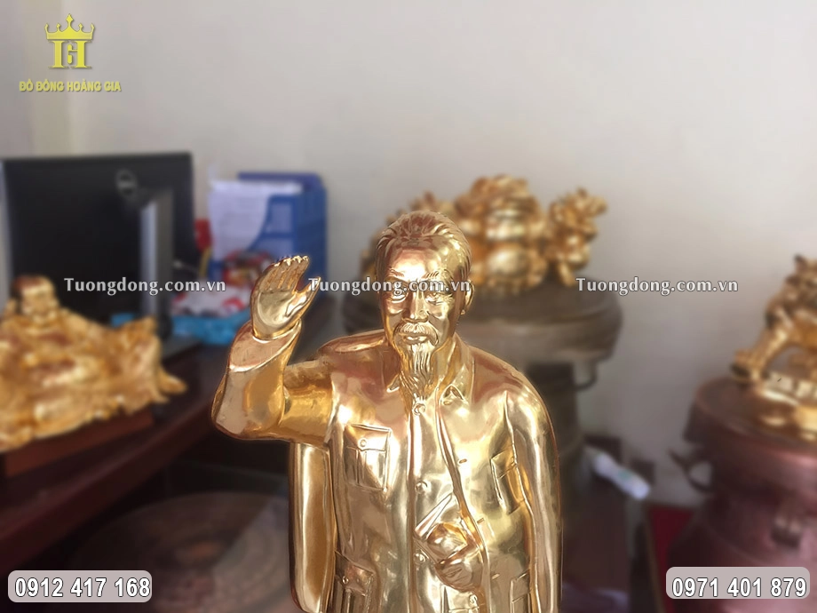 Từng họa tiết hoa văn được chăm chút tỉ mỉ